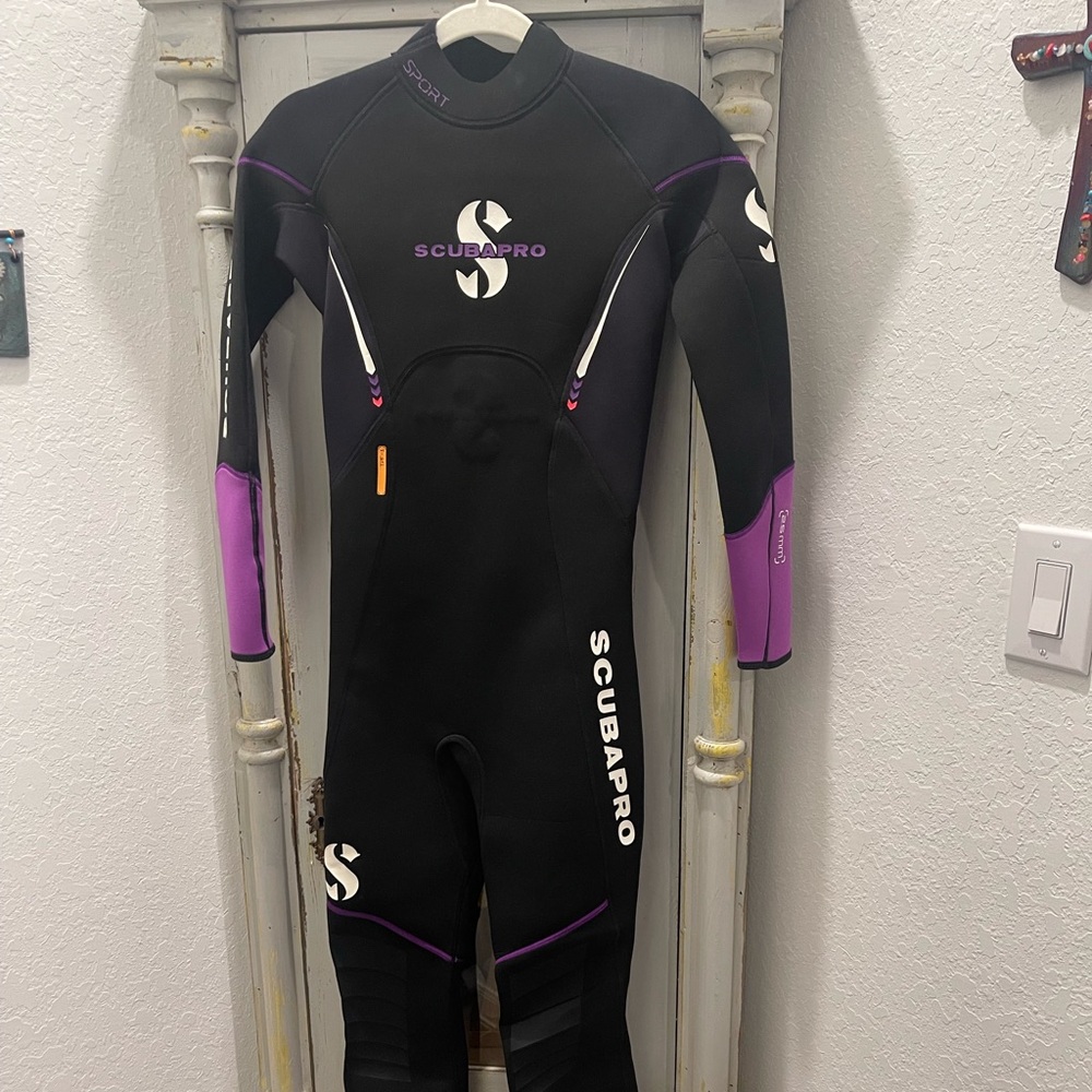 Scubapro Women's Black and Purple Wetsuit